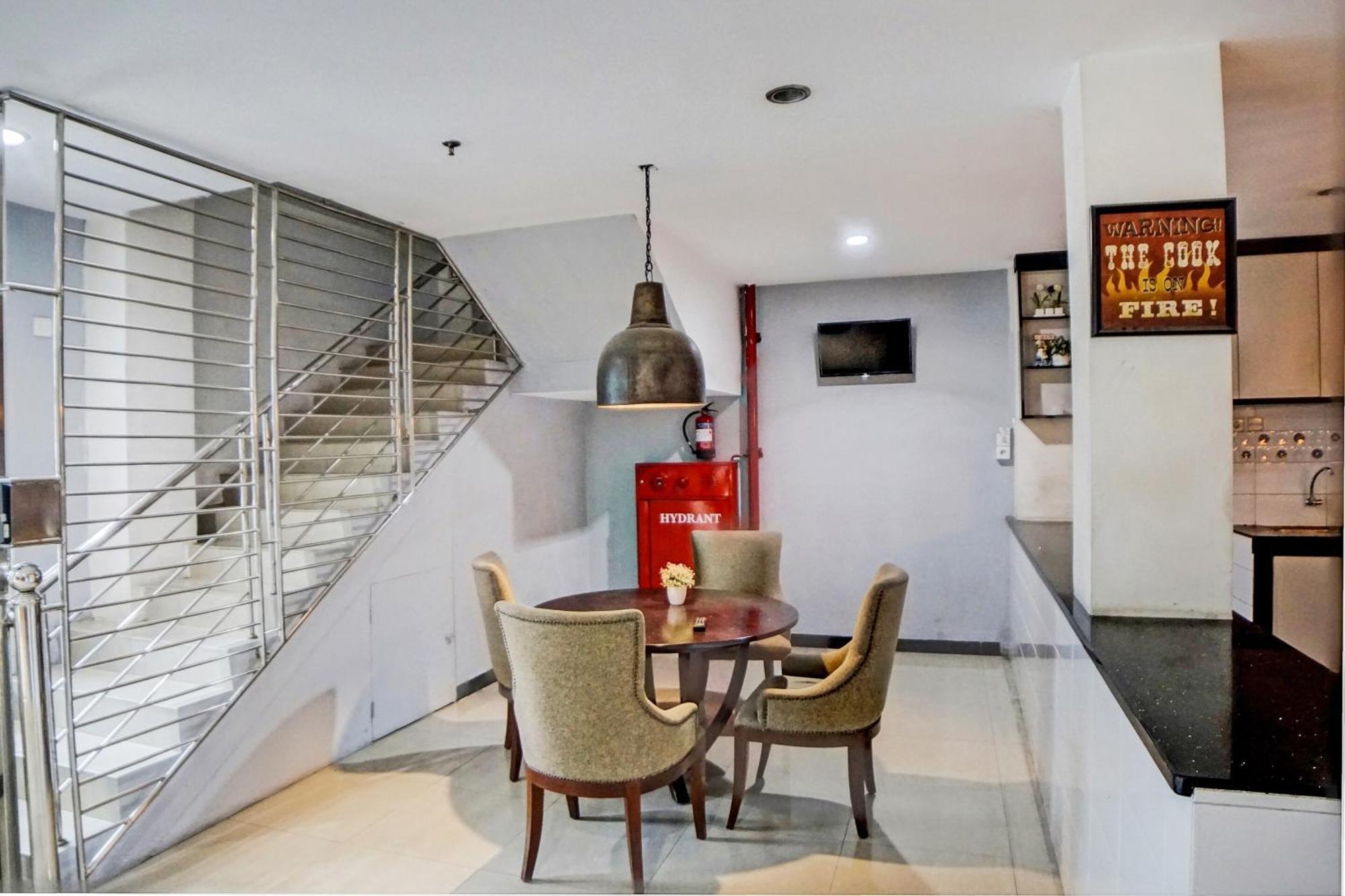Spot On 92822 Finest House Near Amplas Bus Terminal Medan Ngoại thất bức ảnh