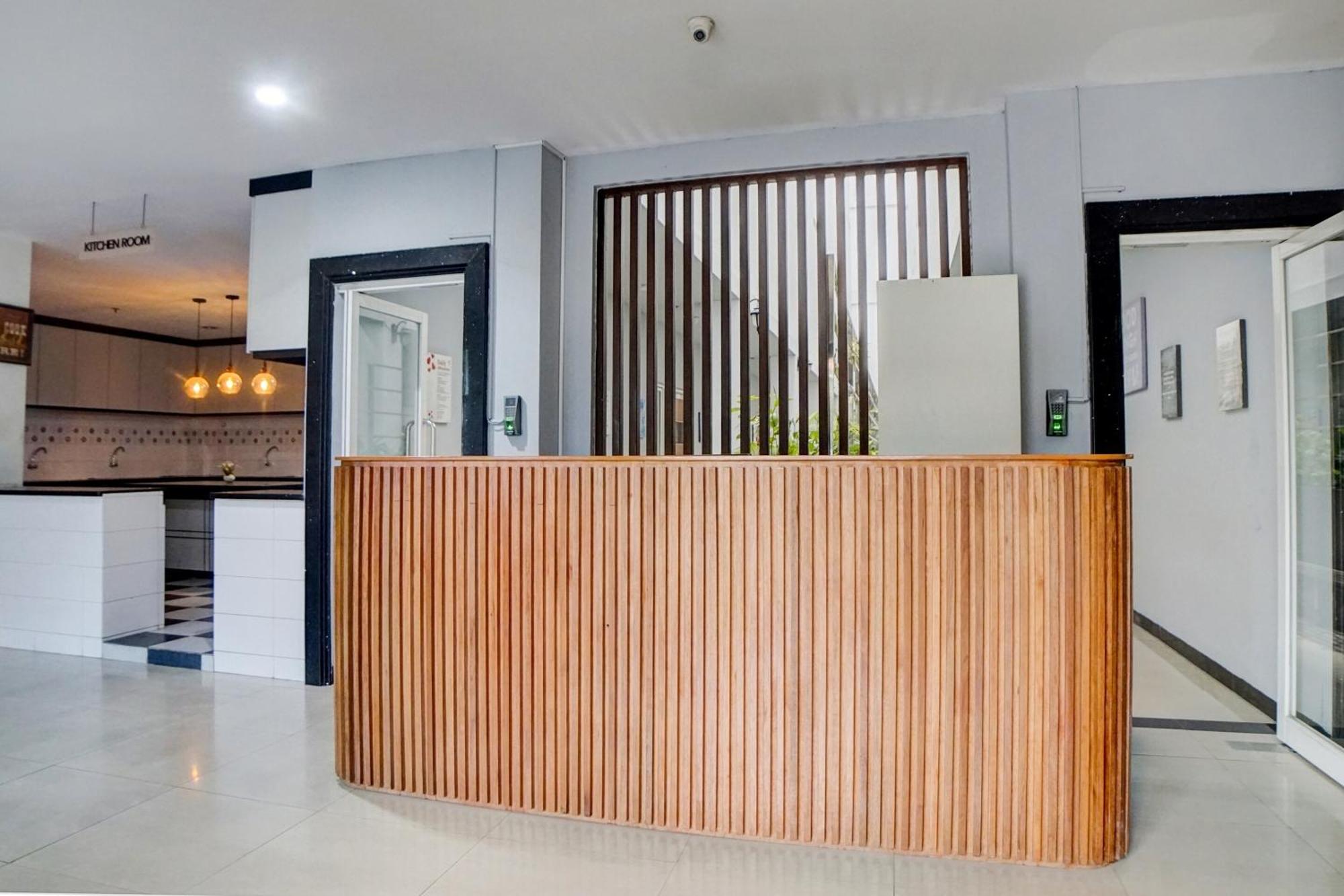 Spot On 92822 Finest House Near Amplas Bus Terminal Medan Ngoại thất bức ảnh